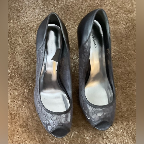 Style & Co Gray Peep toe heels - Picture 2 of 5